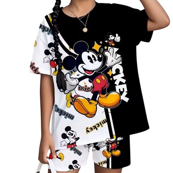 NWT ~ 2 Piece Unisex Mickey Mouse Short Sleeve Top & Shorts ~ Women's Men's 2XL - Picture 1 of 2